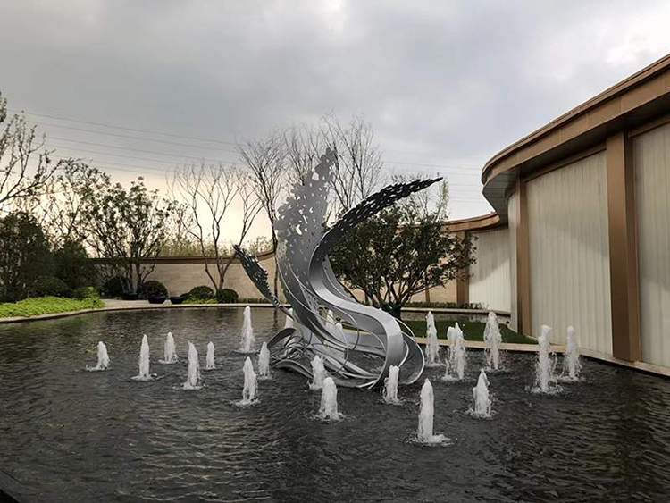 不锈钢异型水景雕塑