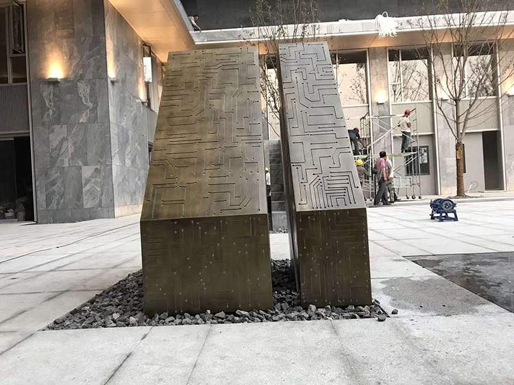 铸铜未来电子科技园景观雕塑