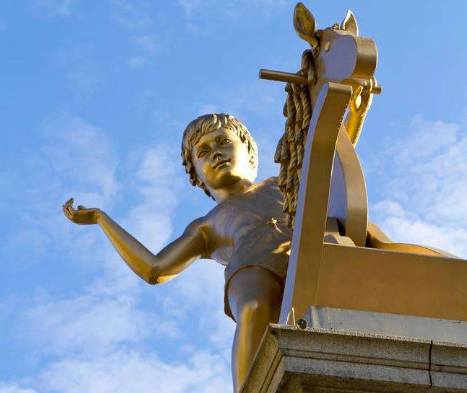 制作不锈钢雕塑一般要选择哪个厂家