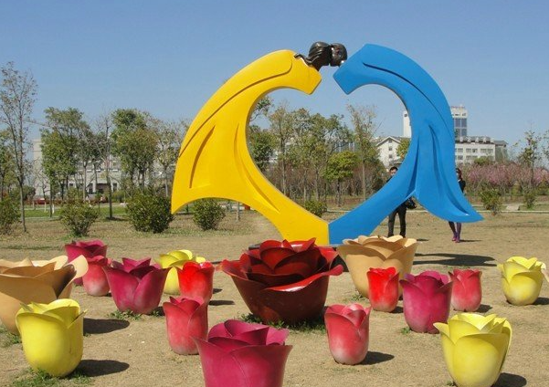 不锈钢雕塑建议怎么做？