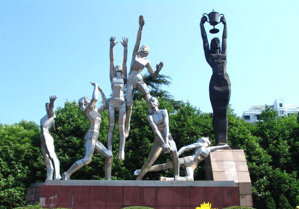 冠军梦想校园不锈钢雕塑