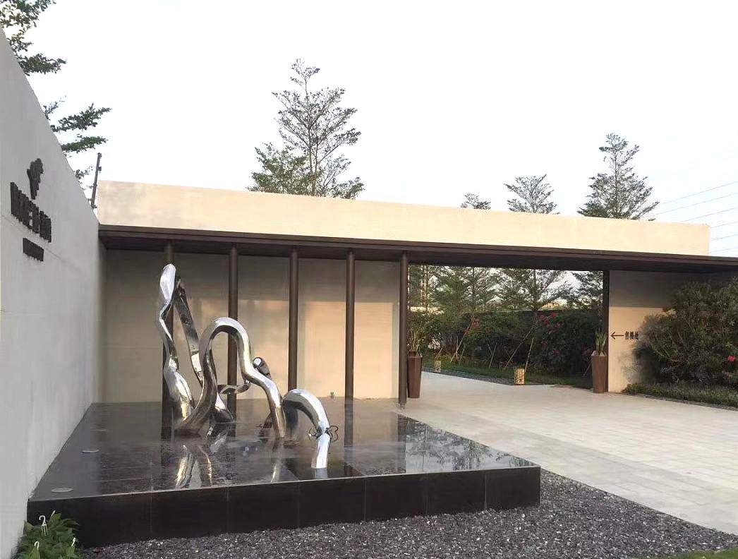 镜面不锈钢雕塑