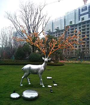 鹿角生花小区不锈钢雕塑动物造型