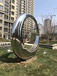 镜面不锈钢圆环镜面不锈钢月亮雕塑
