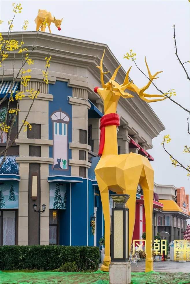 玻璃钢雕塑长颈鹿雕塑售楼处美陈地产摆件几何面卡通雕塑