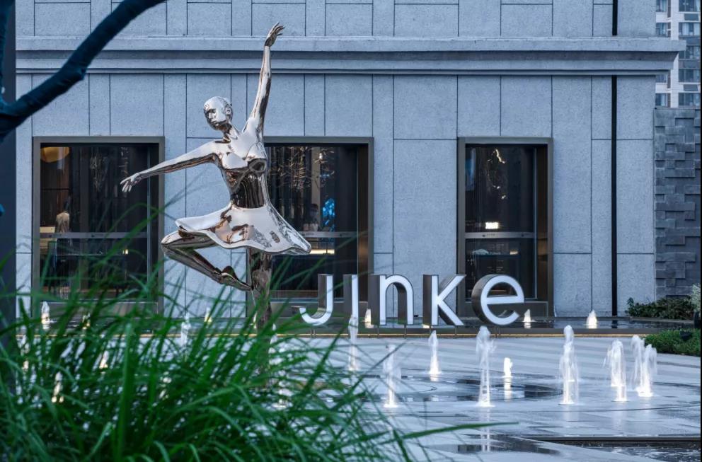 不锈钢舞蹈雕塑