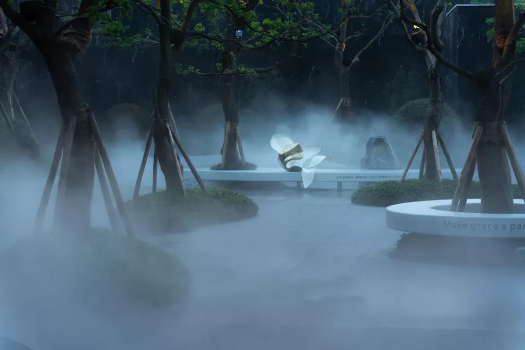 镜面不锈钢花朵雕塑造型