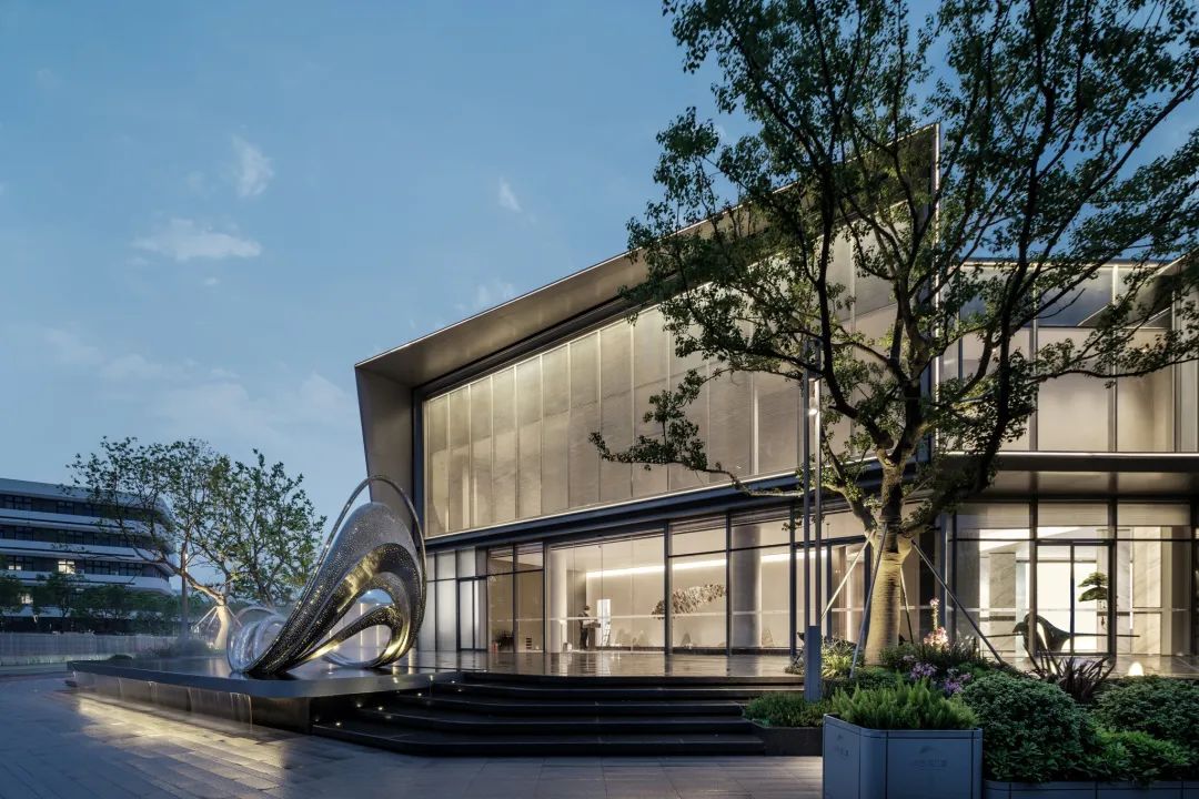 镂空发光镜面不锈钢雕塑